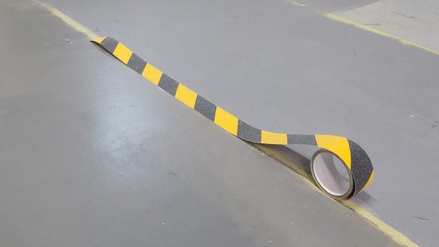 哪里有賣防滑膠帶的？找廠家，全國范圍可發貨