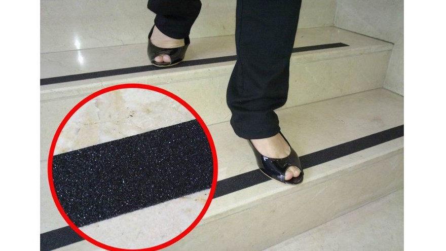 防滑膠帶哪家好，專業(yè)生產(chǎn)膠帶15年【昆山玉寰】