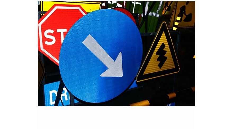 反光標牌的反光膜要刻字嗎？數碼打印免刻字反光膜【昆山玉寰】