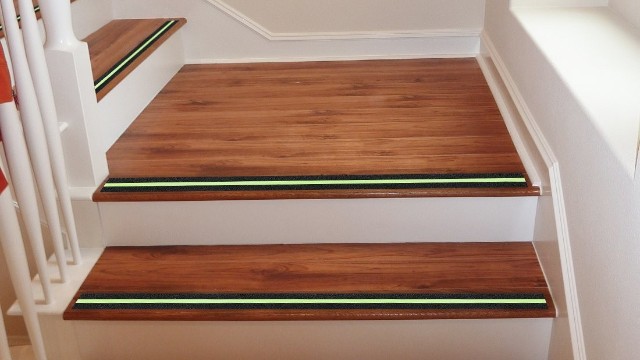 夜光條防滑膠帶多少錢(qián),廠家直接報(bào)價(jià)【昆山玉寰】