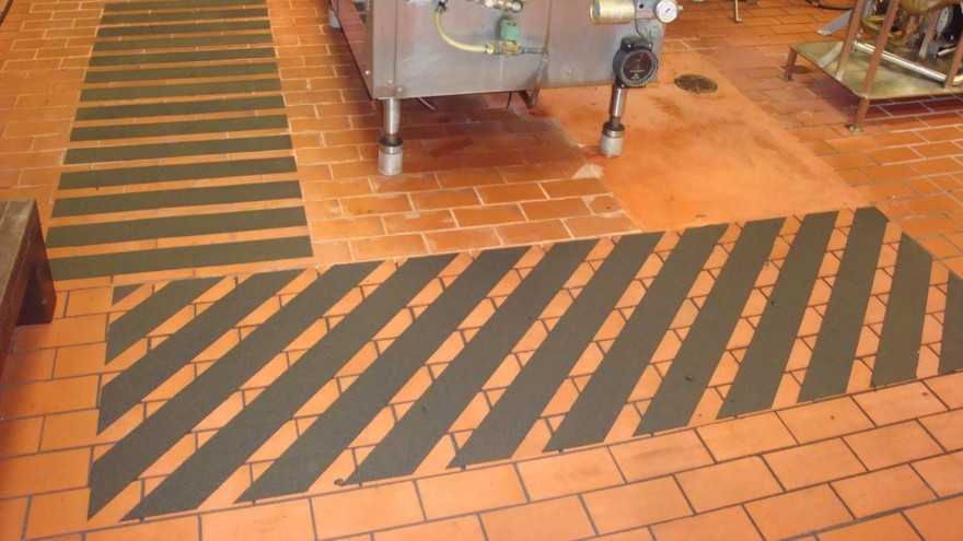 防滑膠帶，廚房地面防滑的巧妙用法