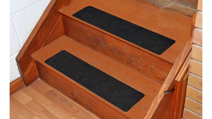 樓梯防滑膠帶，樓梯濕滑處理的新方式！