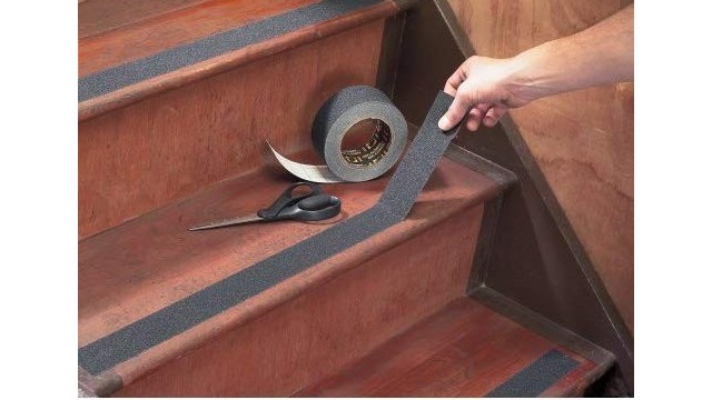 樓梯防滑膠帶用什么粘上？免上膠直接用！